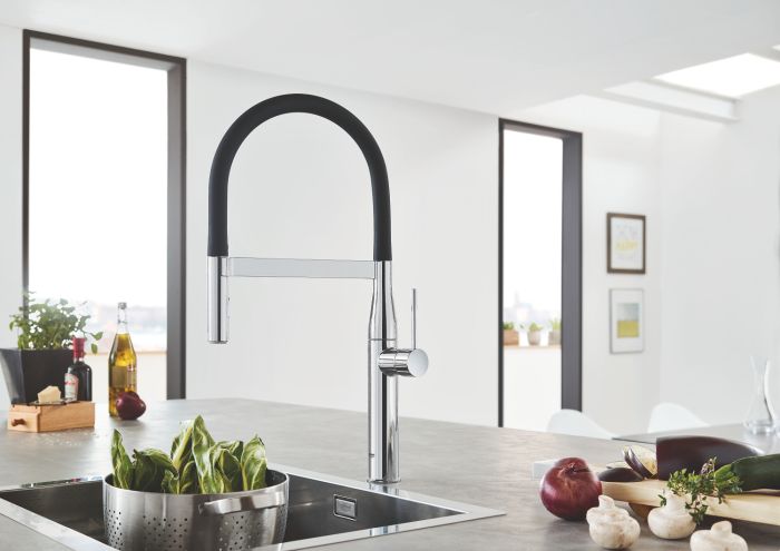 Змішувач для кухні з гнучким виливом Grohe Essence New (30294000)