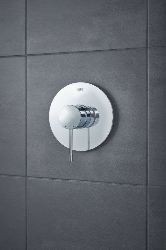 Змішувач прихованого монтажу для 1 споживача Grohe Essence New (24057001)