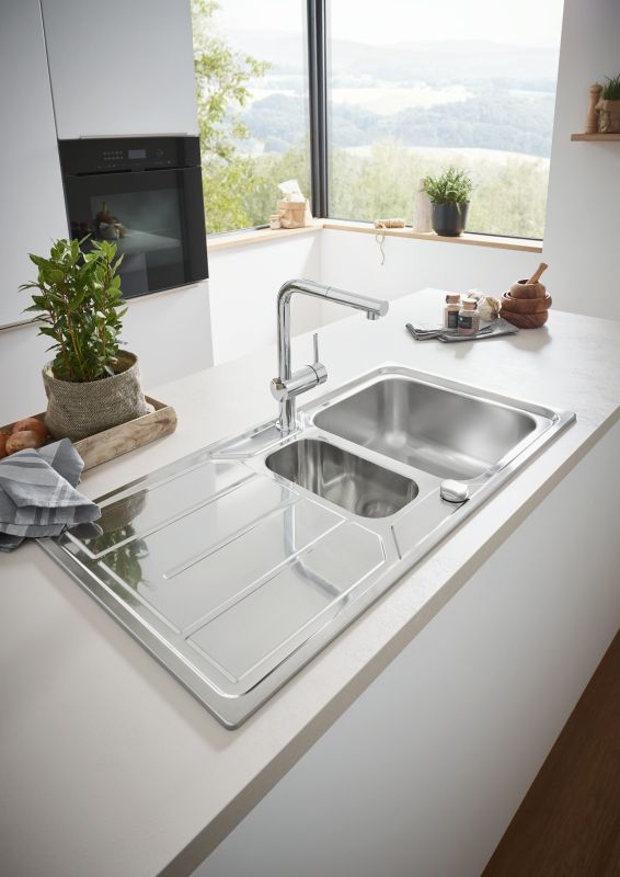 Змішувач для кухні з висувним виливом Grohe Minta (32168000)