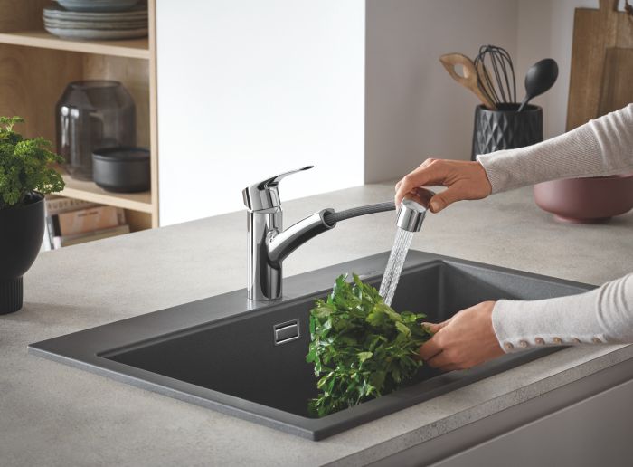 Змішувач для кухні з висувним виливом Grohe Eurosmart New (30305001)